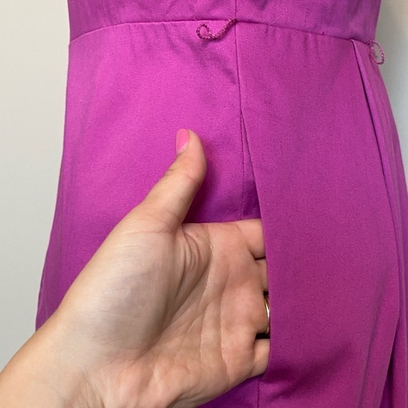 Andrew Marc New York Fuchsia V-neck Cap Sleeve Pleated Dress, size 4 - Picture 5 of 12